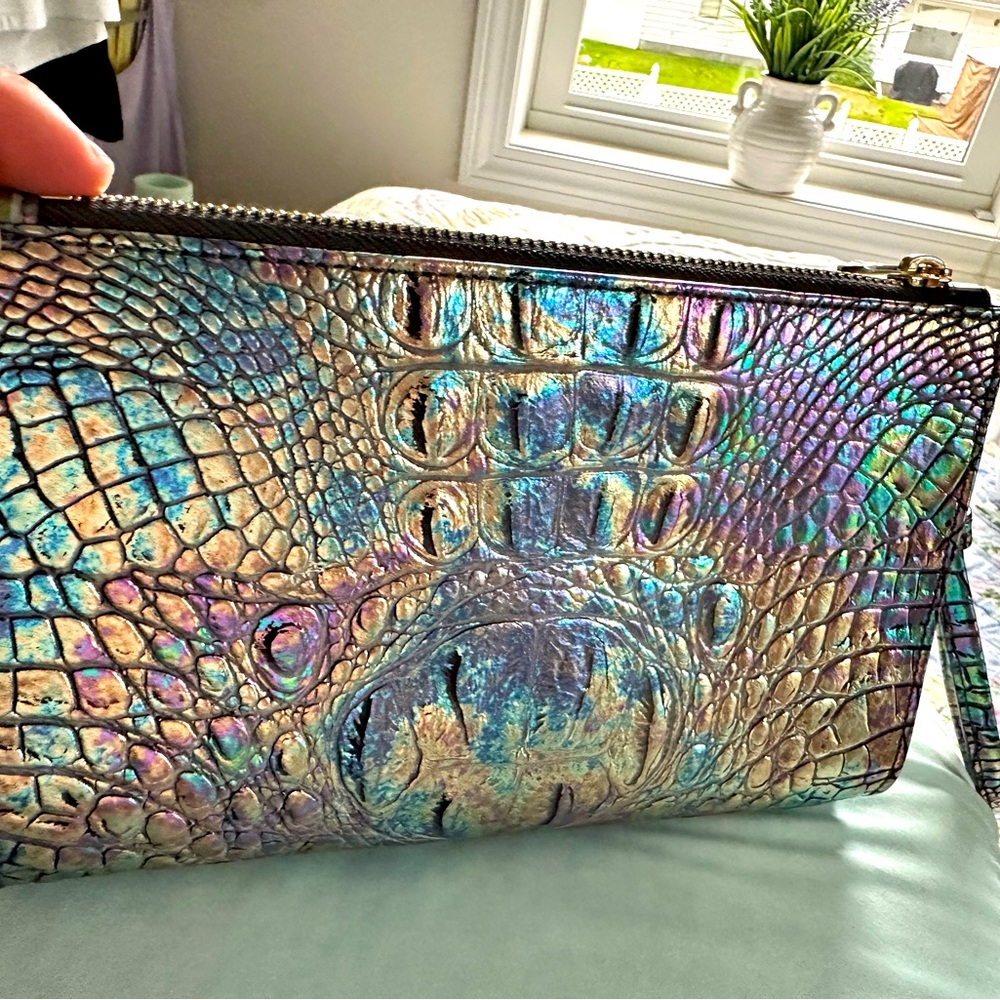 Brahmin Mother Of Pearl Daisy Wrislet-BNWT***RARE***